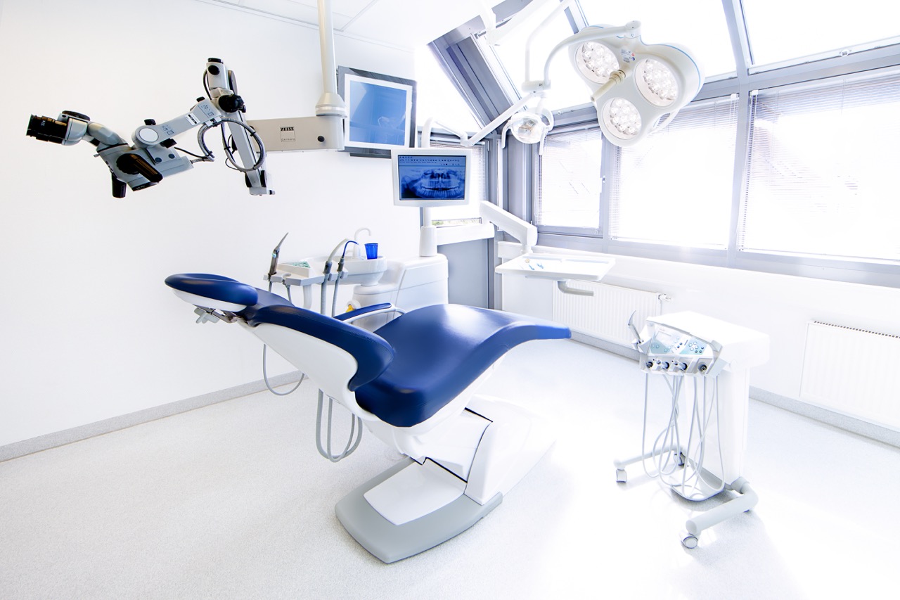 Praxisklinik Dr. Henßler Eingang